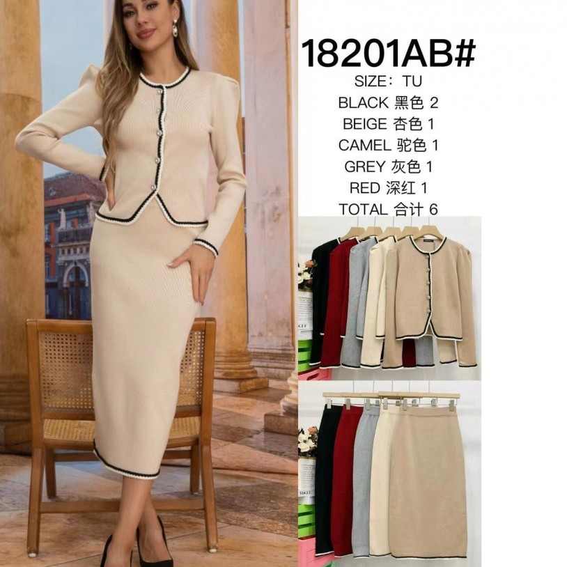 18201 Women's Two-Piece Knitted Skirt Set with Contrast Trim